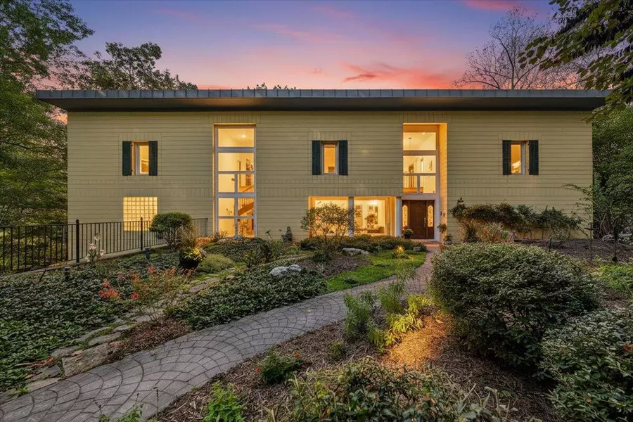 143 Charlotte LN, Hardy, VA 24101