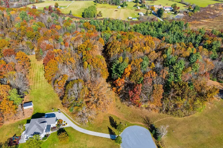 261 Cobble LN, Bent Mountain, VA 24059