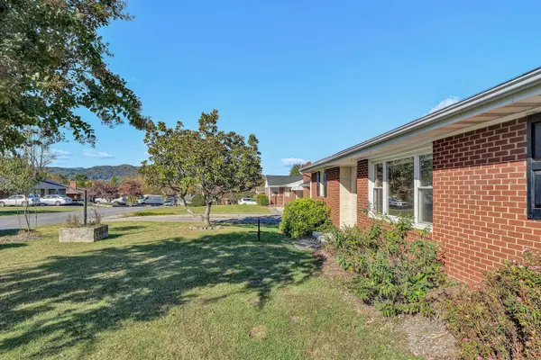 Roanoke, VA 24018,3358 Melody AVE