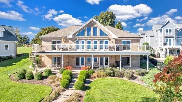 89 Atlantic AVE, Moneta, VA 24121