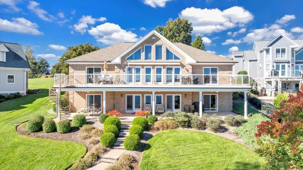 Moneta, VA 24121,89 Atlantic AVE