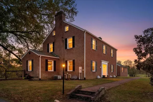 Fincastle, VA 24090,10544 Lee Hwy