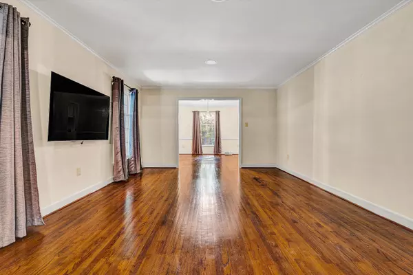 Roanoke, VA 24018,5218 Falcon Ridge RD