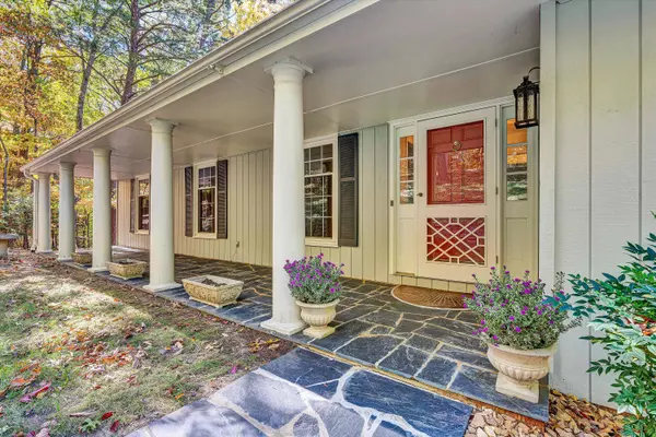 Roanoke, VA 24018,5218 Falcon Ridge RD