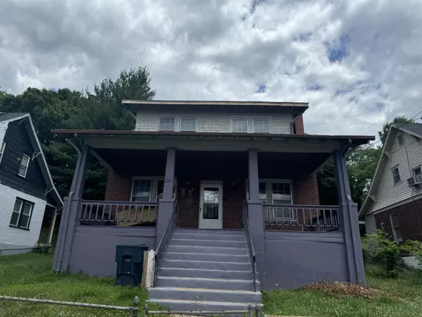 2215 Melrose AVE, Roanoke, VA 24017