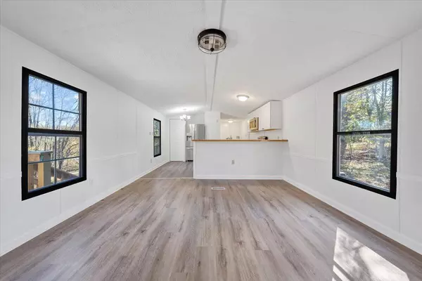 Vinton, VA 24179,102 Sunnyview CT