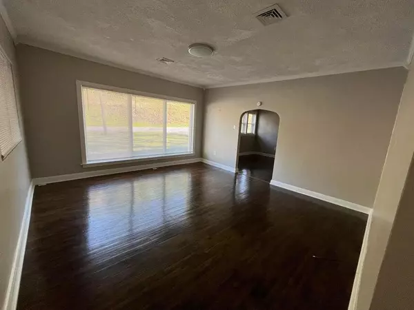 Troutville, VA 24175,6075 Lee Hwy