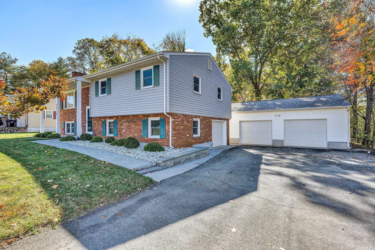 Roanoke, VA 24019,6836 Trevilian RD