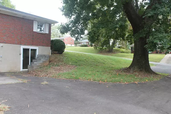 Ridgeway, VA 24148,109 Villa RD