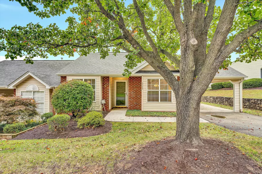 6928 Scotch Pine LN, Roanoke, VA 24019