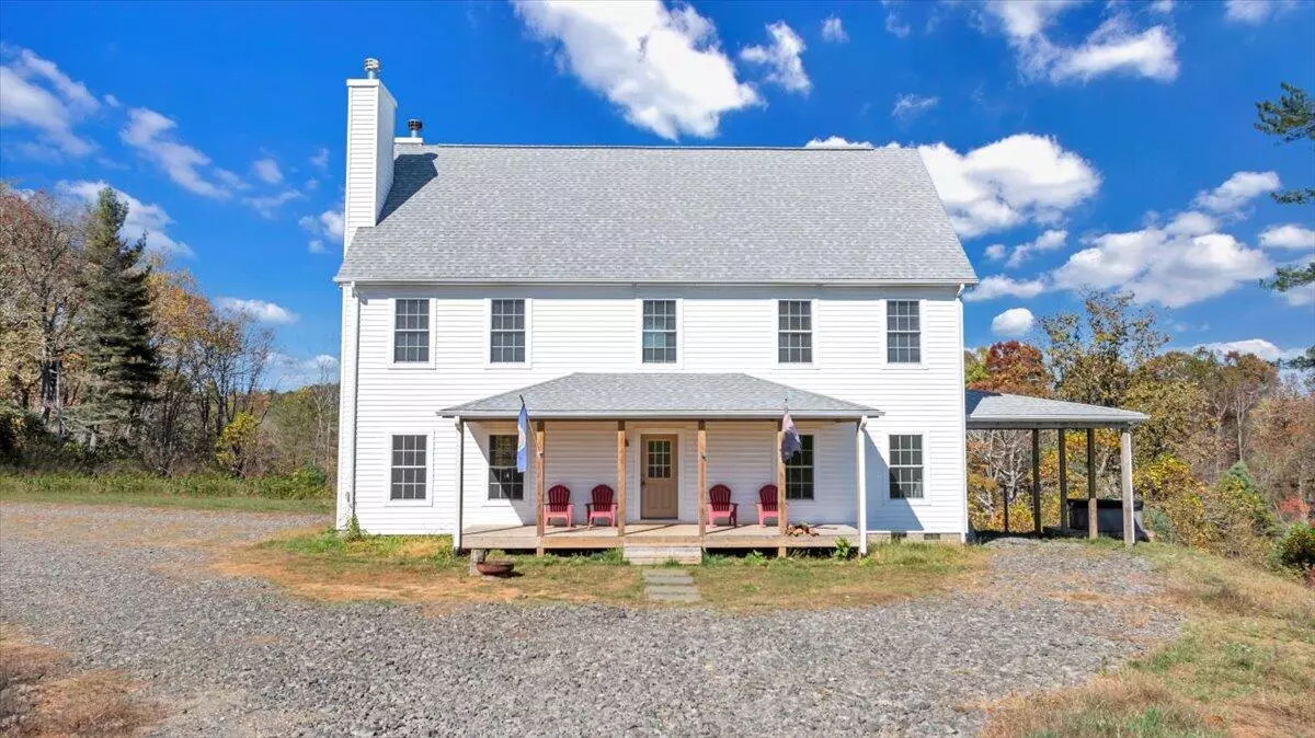 Hillsville, VA 24343,1533 Groundhog Mountain RD