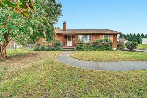 Salem, VA 24153,1138 Highland RD