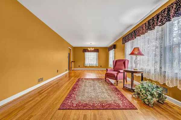 Salem, VA 24153,1138 Highland RD