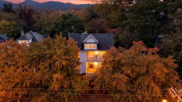 Roanoke, VA 24016,860 Marshall AVE