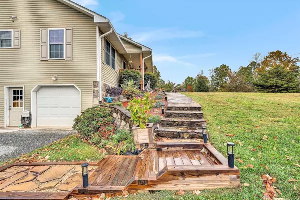 Hardy, VA 24101,3960 Edwardsville RD