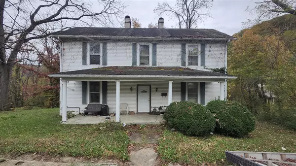 55 W Pine ST, Clifton Forge, VA 24422