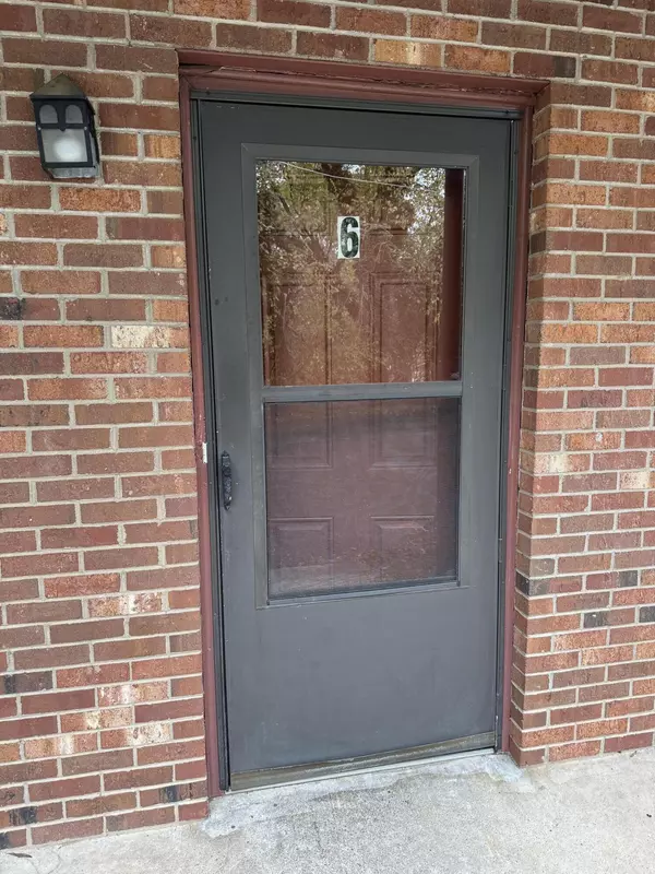 Danville, VA 24541,128 Charles ST Unit Apt 6