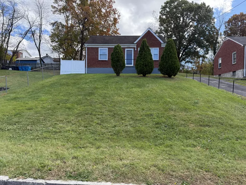 1321 Aspen ST, Roanoke, VA 24017