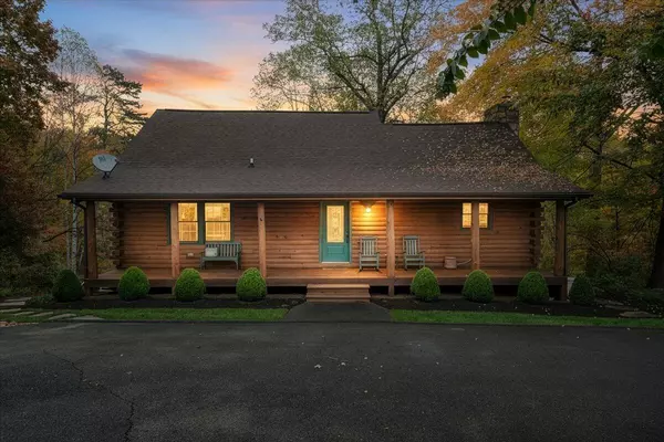 104 Red Oak RD, Moneta, VA 24121