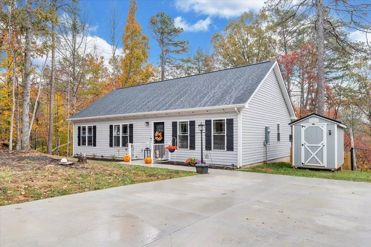 Hardy, VA 24101,107 Pine Ridge DR