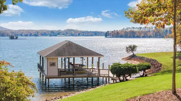 Moneta, VA 24121,190 Tranquility RD