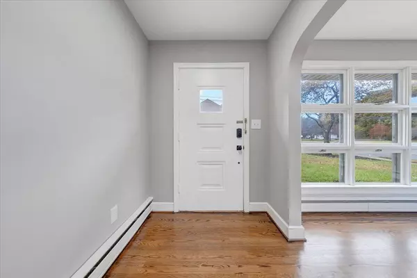 Roanoke, VA 24014,569 Dillard RD