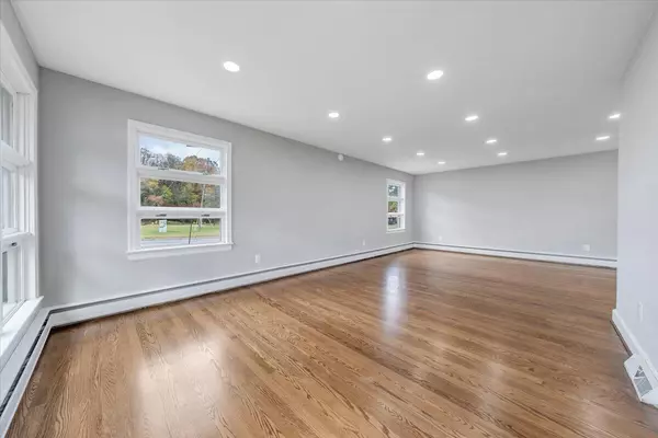 Roanoke, VA 24014,569 Dillard RD