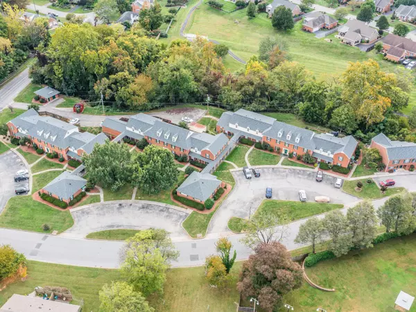 Salem, VA 24153,821 Stonegate DR Unit 27