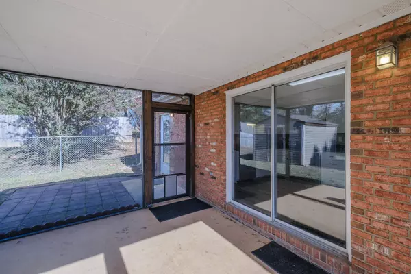 Vinton, VA 24179,2612 Tulip LN