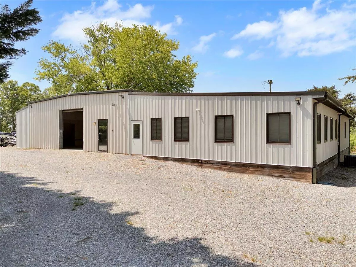 Moneta, VA 24121,2586 Tuck RD Unit 1