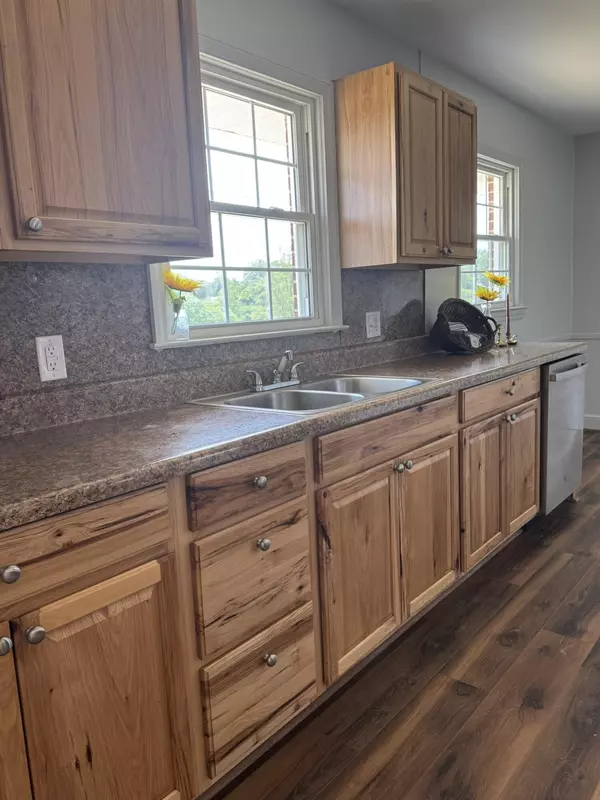 Glade Hill, VA 24092,3779 Old Franklin Tpke