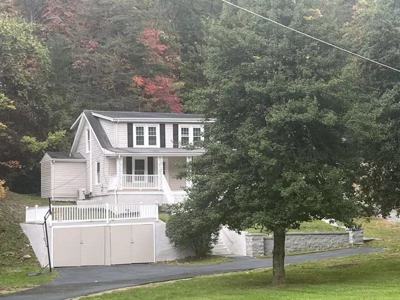 3776 Buck Mountain RD, Roanoke, VA 24018