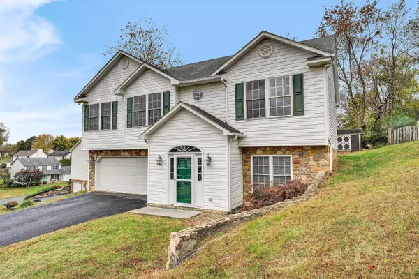 Vinton, VA 24179,1619 Bush Farm DR