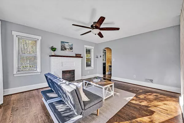 Roanoke, VA 24015,1901 Langdon RD