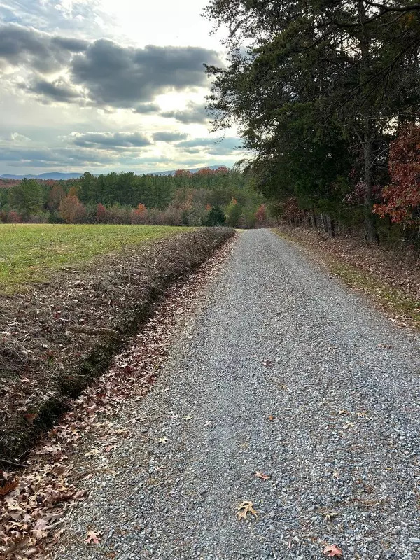 Fincastle, VA 24090,220 Camp Fincastle LN