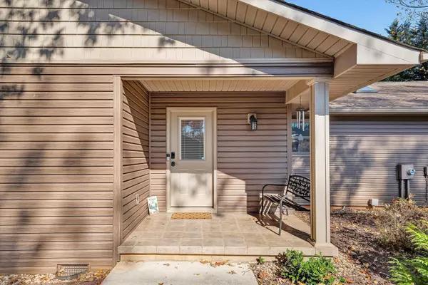 Moneta, VA 24121,6347 Scruggs RD