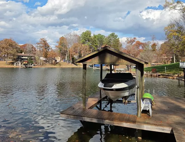 Union Hall, VA 24176,290 Winding WAY