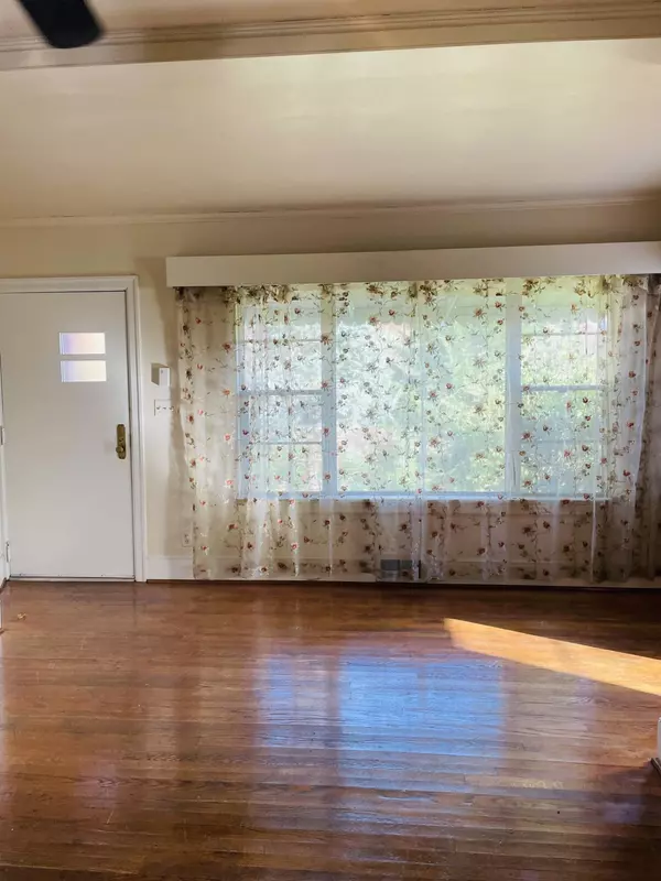 Roanoke, VA 24015,1917 Langdon RD