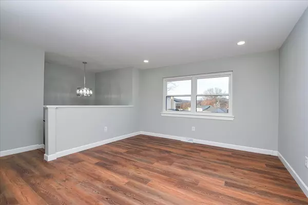 Roanoke, VA 24017,3808 Red Fox DR