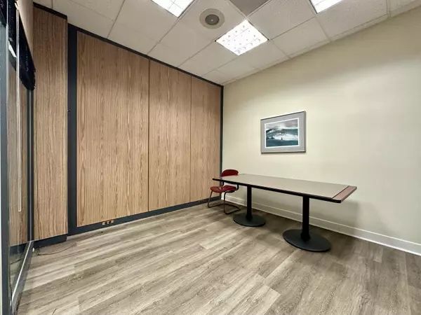 Martinsville, VA 24112,8 Lester ST