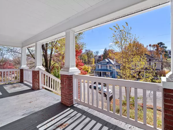 Roanoke, VA 24015,1005 Howbert AVE