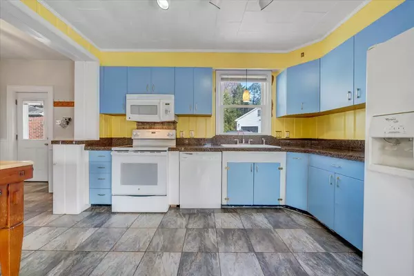 Roanoke, VA 24015,3116 Spring RD