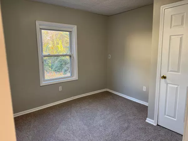 Danville, VA 24541,180 Locust LN