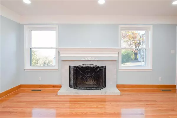 Roanoke, VA 24012,3818 Grandview AVE