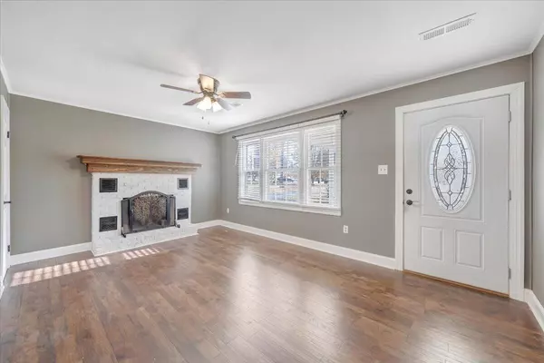 Roanoke, VA 24019,6714 Albert RD