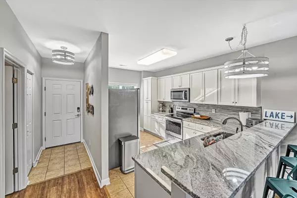 Huddleston, VA 24104,1175 Mariners WAY #59