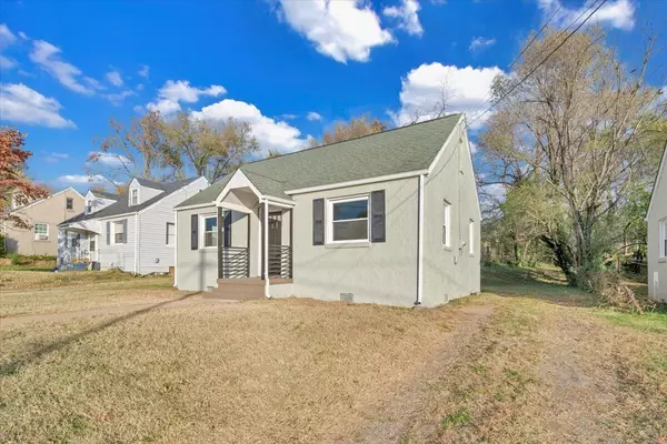 Roanoke, VA 24017,553 Westwood BLVD