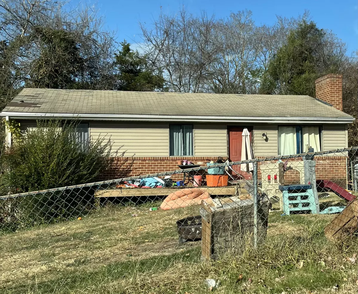 Roanoke, VA 24014,1374 Gillette AVE