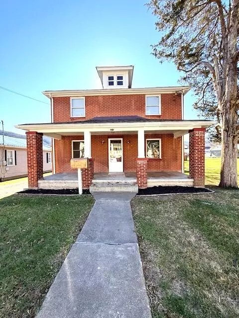 221 E Parrish ST, Covington, VA 24426
