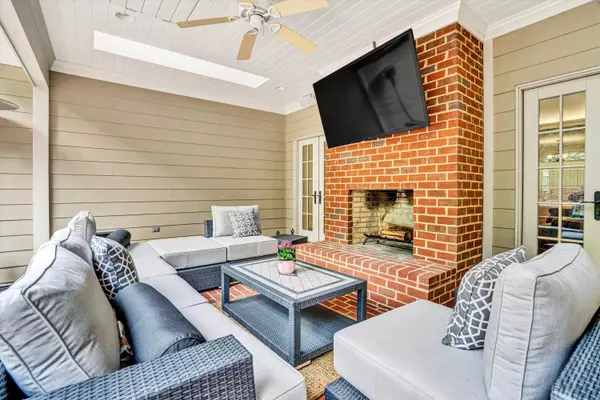 Roanoke, VA 24014,3707 Wellington DR